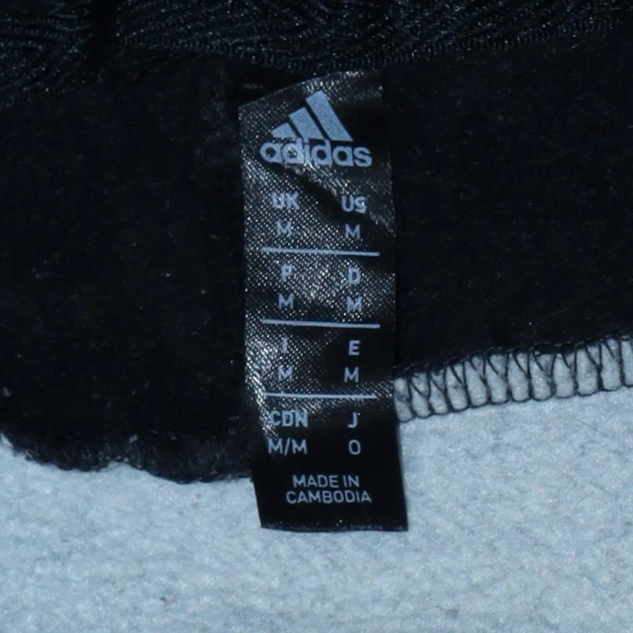 Adidas Men's Black Pullover Hoodie Medium Logo Sportswear - Image 5