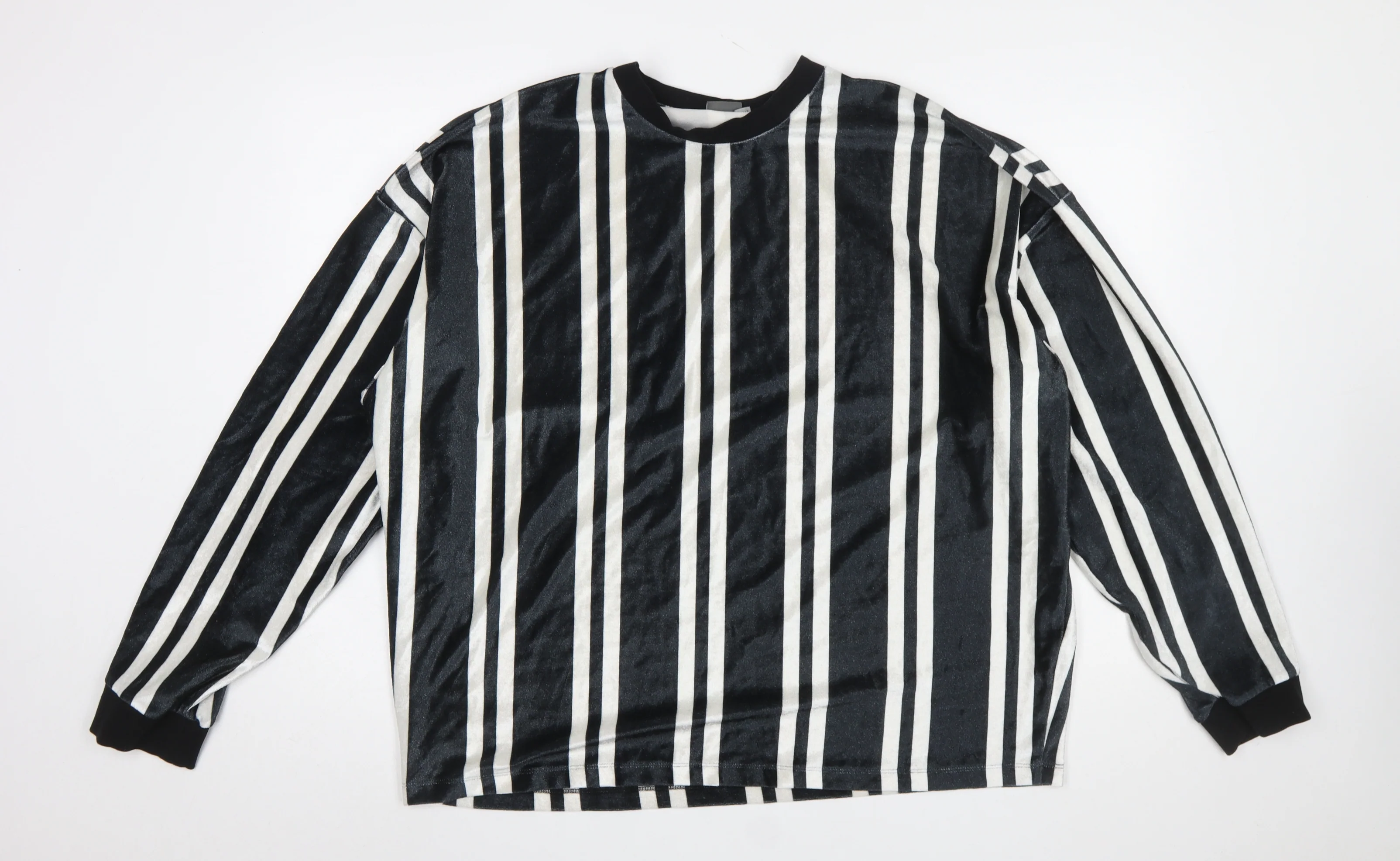 ASOS Women’s Black Striped Long Sleeve Velvet T-Shirt Size L