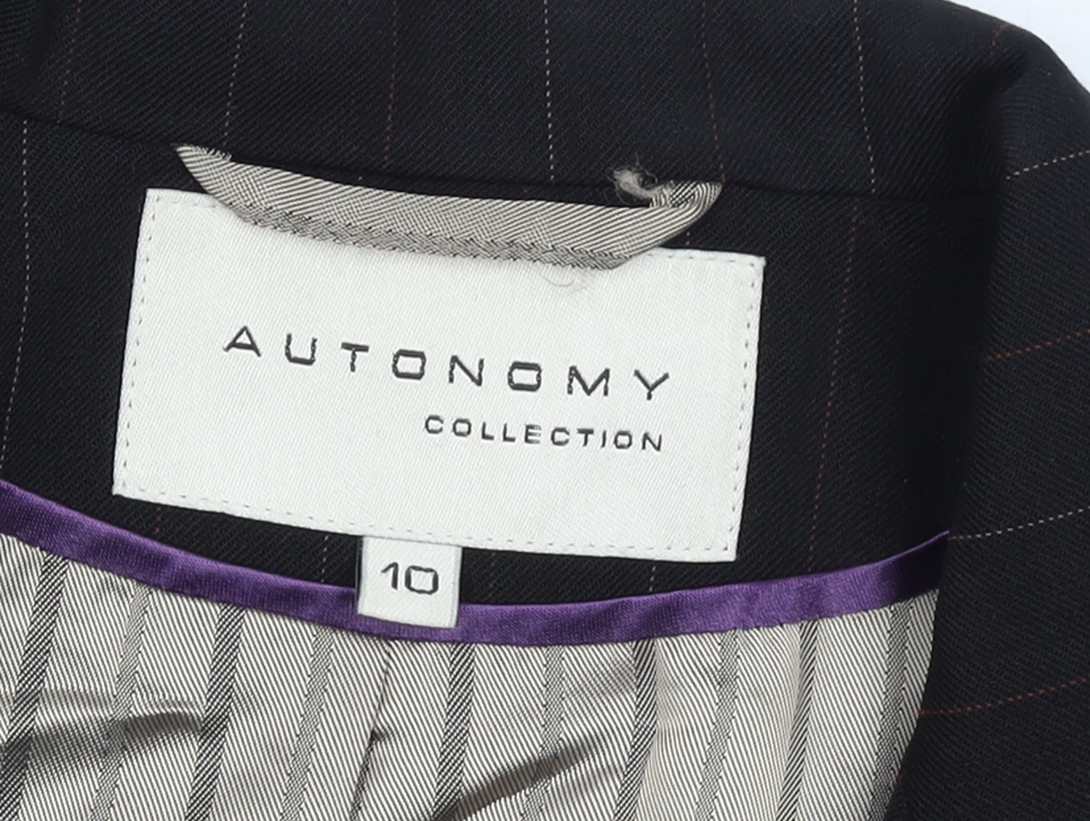 Autonomy Collection Women's Black Pinstripe Wool Blend Blazer Size 10 - Image 4