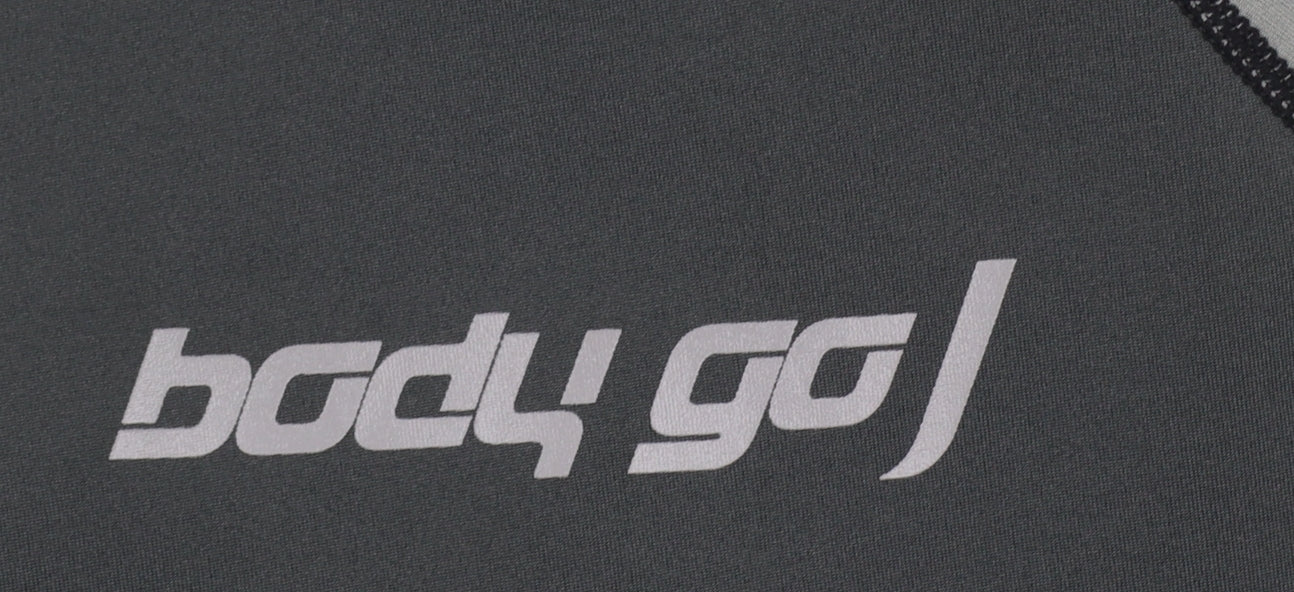 Body Go Boys Black Neon Green Short Sleeve Wetsuit 10 Years Surf Swimwear - Image 4