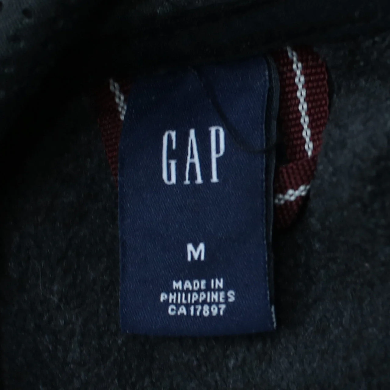 GAP Men's Grey Pullover Hoodie Medium Regular Fit Fleece Logo Sweatshirt - Image 5