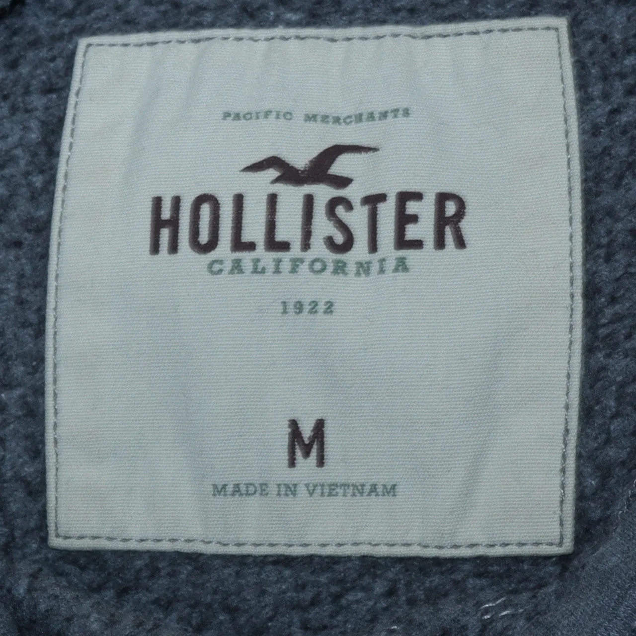 Hollister Women’s Grey Pullover Hoodie Medium Hooded Classic Fit - Image 5