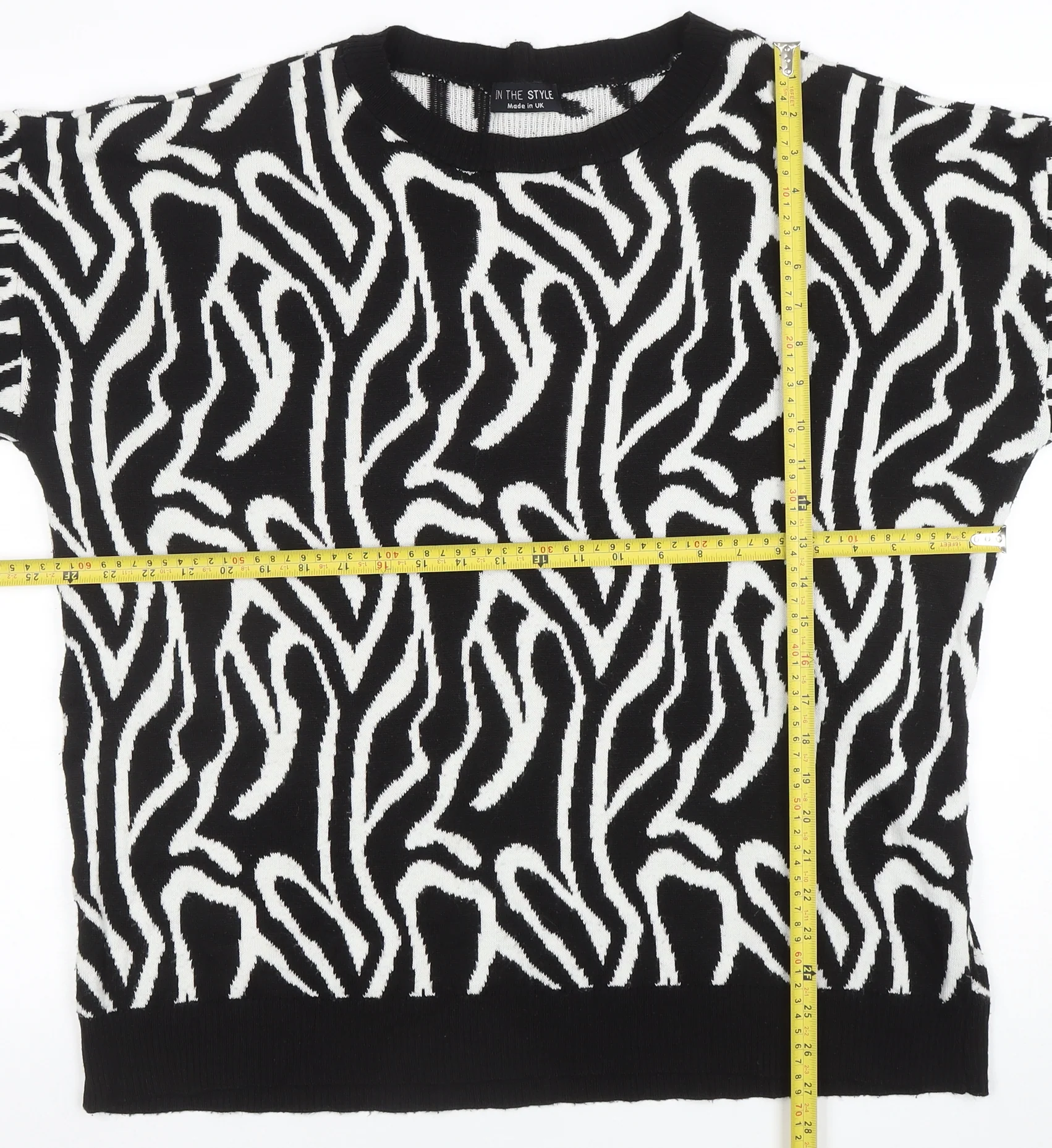In The Style Women’s Black Zebra Knit Jumper Size L Crew Neck - Image 2