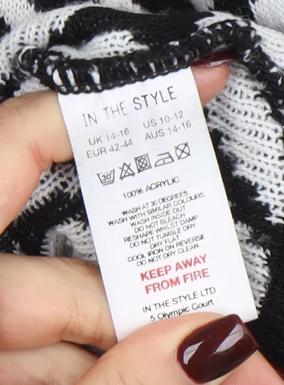 In The Style Women’s Black Zebra Knit Jumper Size L Crew Neck - Image 4
