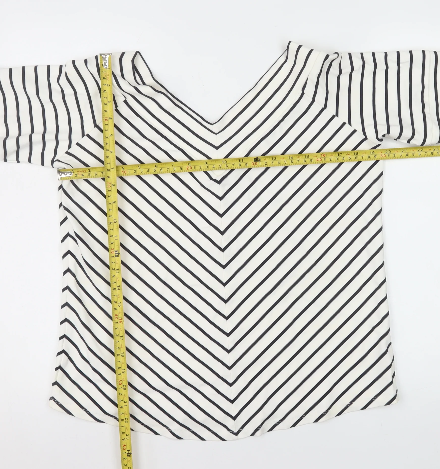 Jasper Conran Women's White Striped V-Neck Jersey T-Shirt Size 20 - Image 2