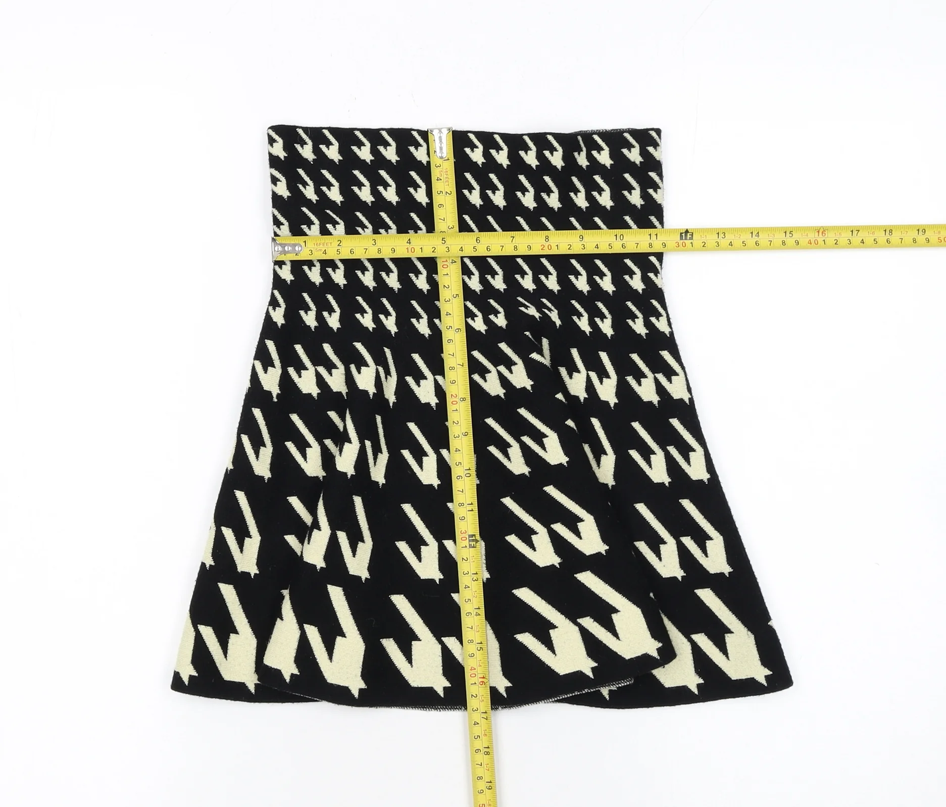 LUC-CE Womens Black A-Line Short Knit Skirt Size S - Image 2
