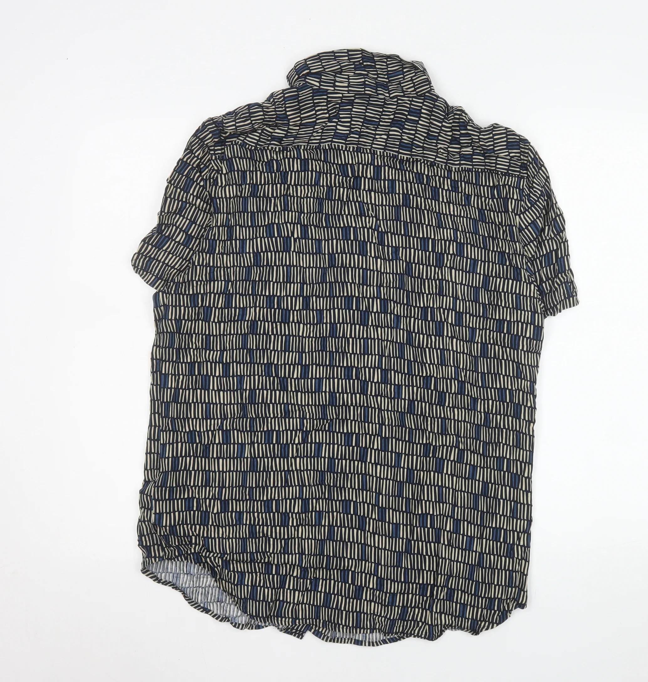 Marks and Spencer Men's Blue Geometric Short Sleeve Viscose Button-Up Shirt Medium - Image 3