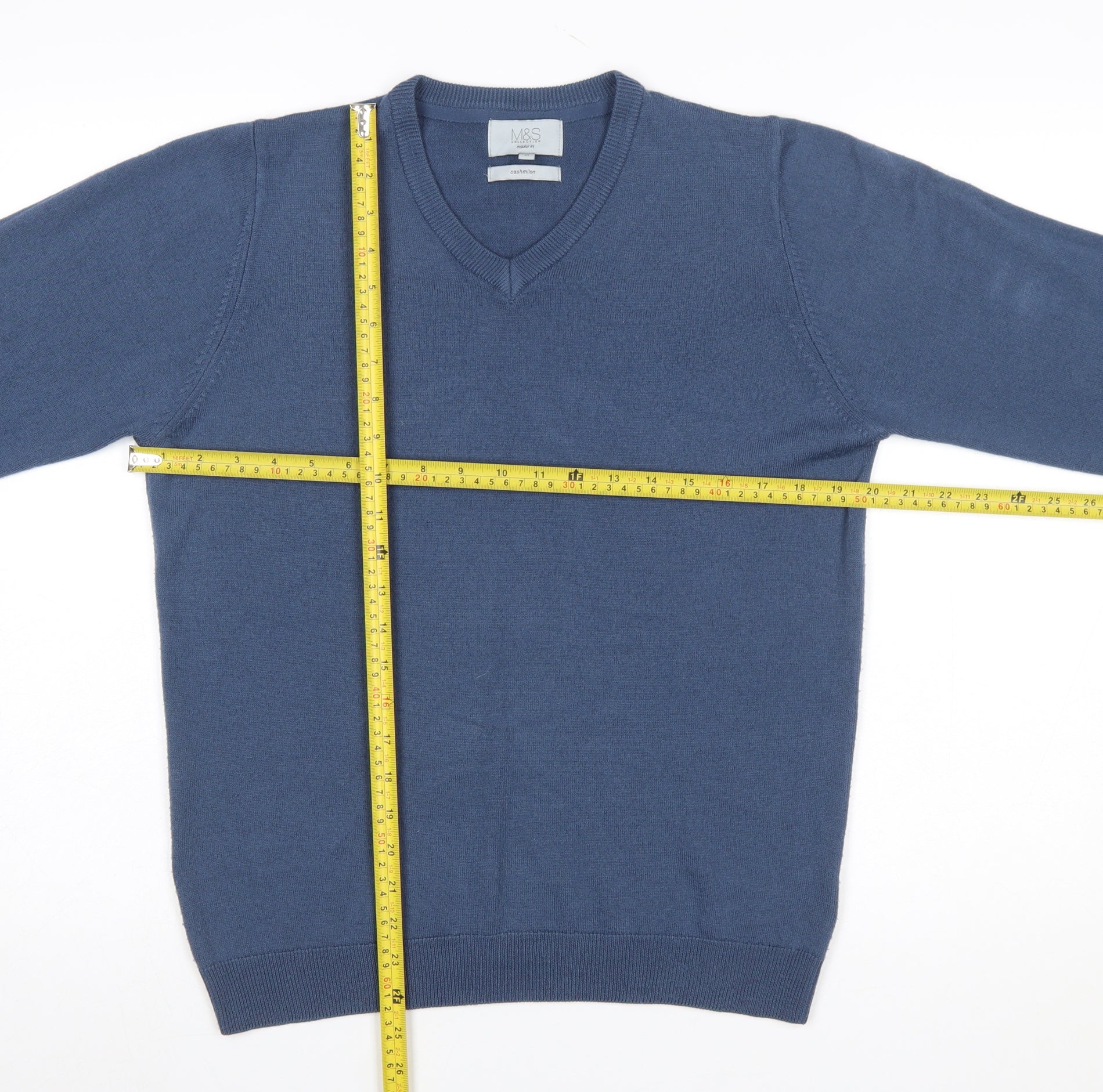 Marks and Spencer Men's Blue V-Neck Regular Fit Acrylic Jumper Medium - Image 2