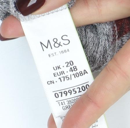 Marks and Spencer Women’s Grey Floral 3/4 Sleeve Jersey Top Size 20 - Image 4