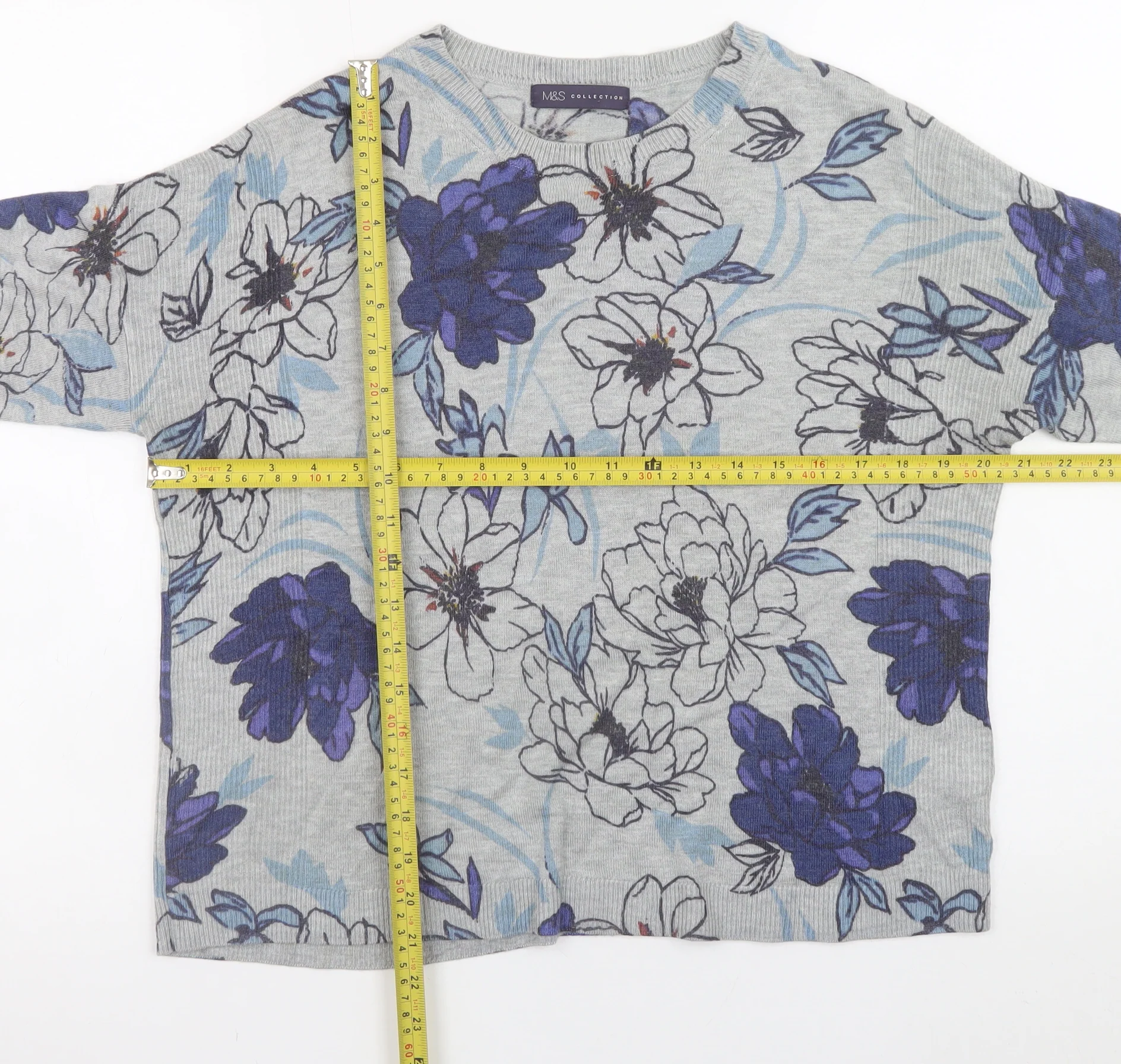 Marks and Spencer Women’s Grey Floral Crew Neck Jumper Size 12 - Image 2