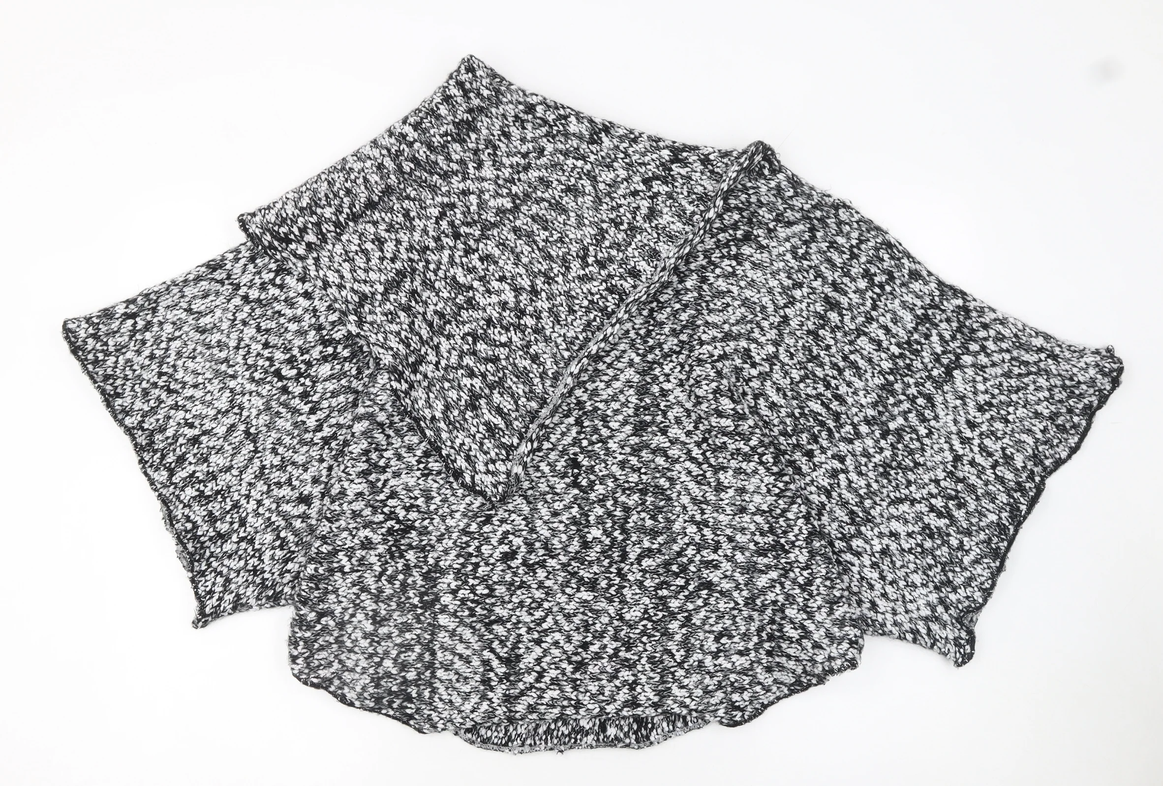 Mela Loves London Women's Black & White Knit Cape M/L Acrylic - Image 3