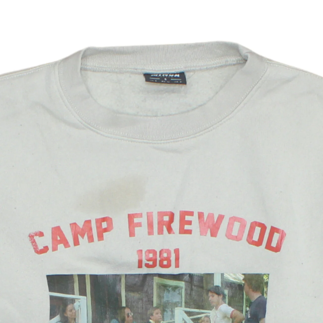 Minga London Unisex White Camp Firewood 1981 Graphic Sweatshirt S - Image 8