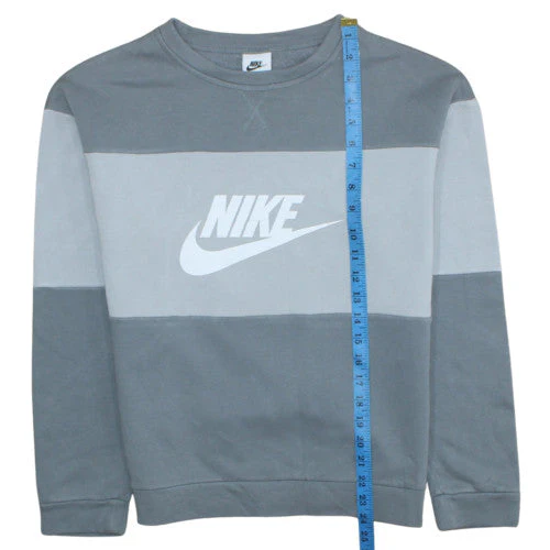 Nike Boys Grey Colourblock Crew Neck Sweatshirt XL 158-170cm - Image 3