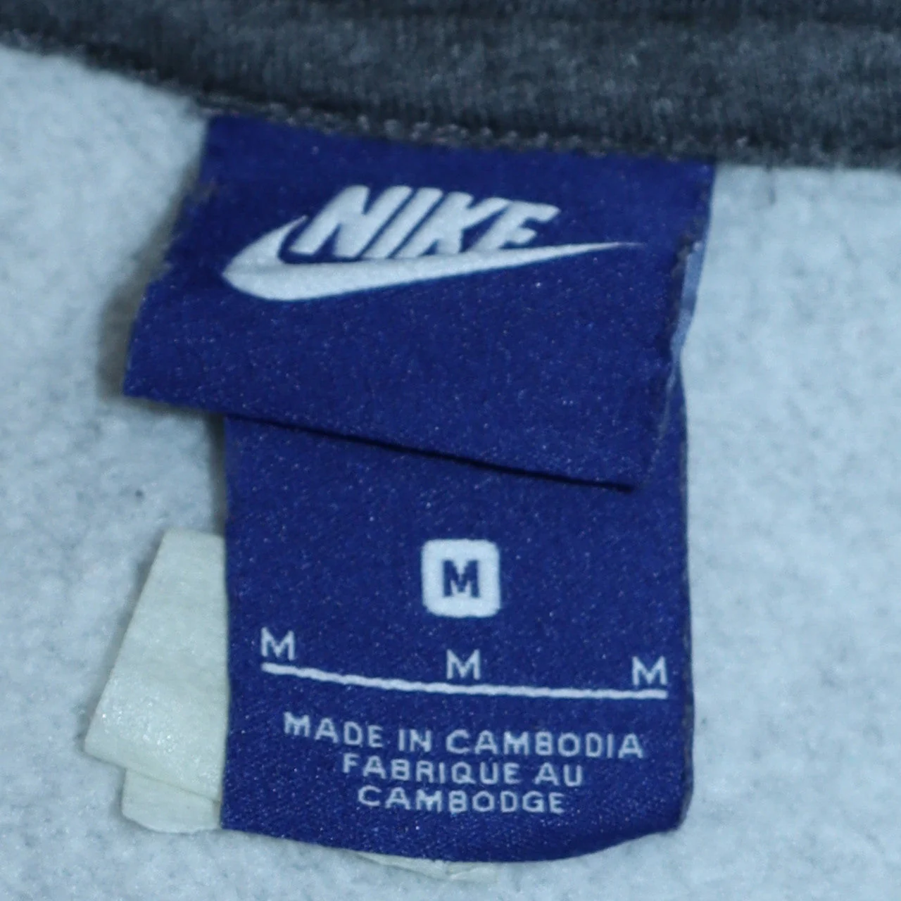 Nike Men’s Grey Full Zip Sweatshirt Size M Regular Fit Sports Style - Image 5