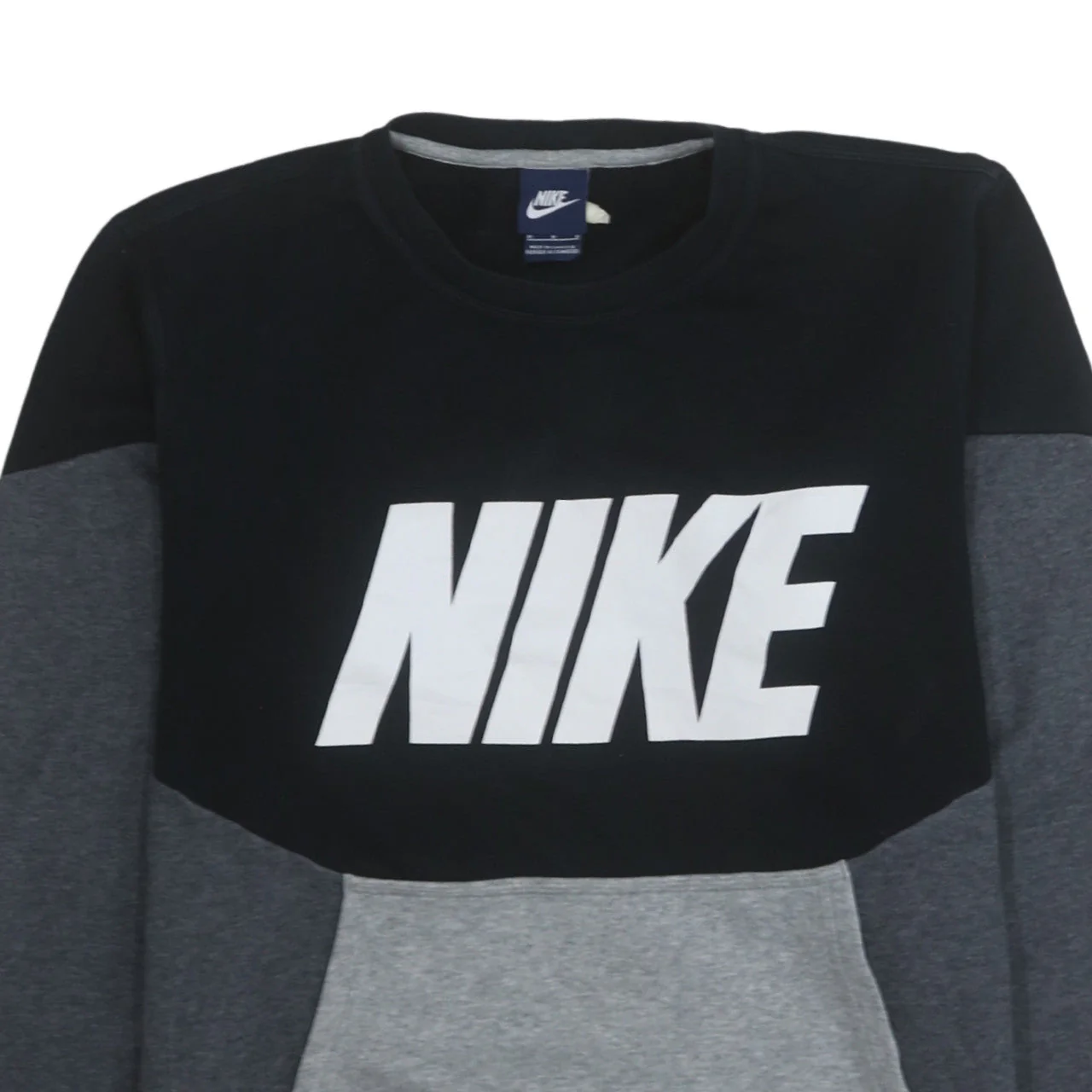 Nike Men's Black Medium Pullover Graphic Sweatshirt - Image 8