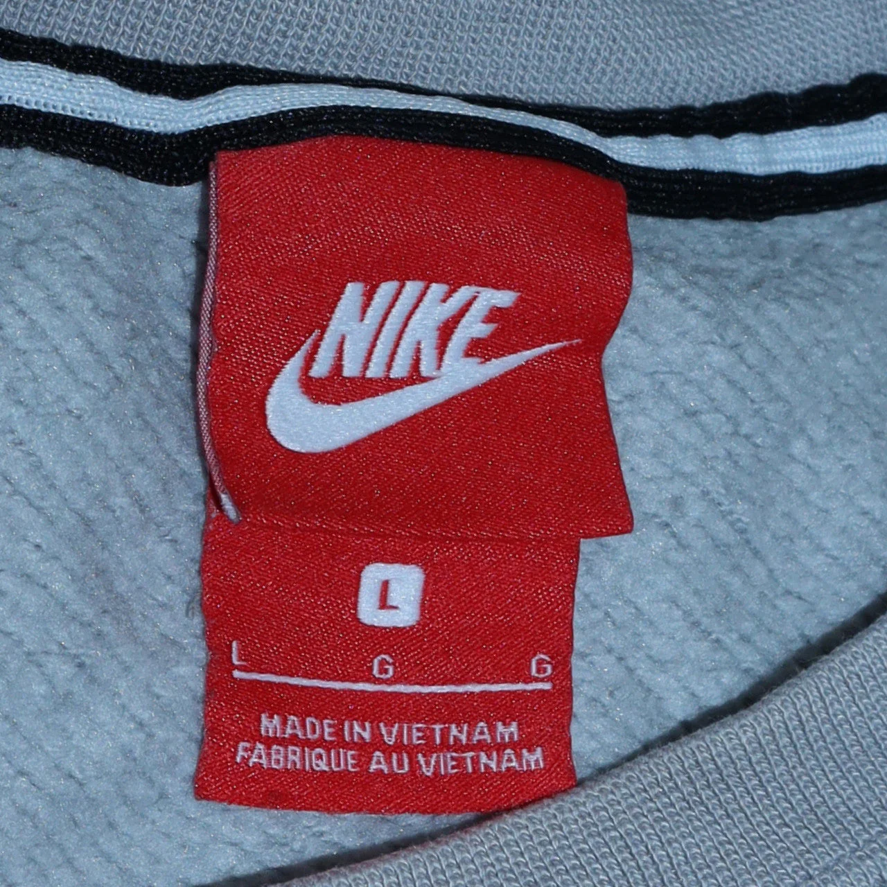 Nike Women’s Grey Air Logo Pullover Sweatshirt Size L - Image 5