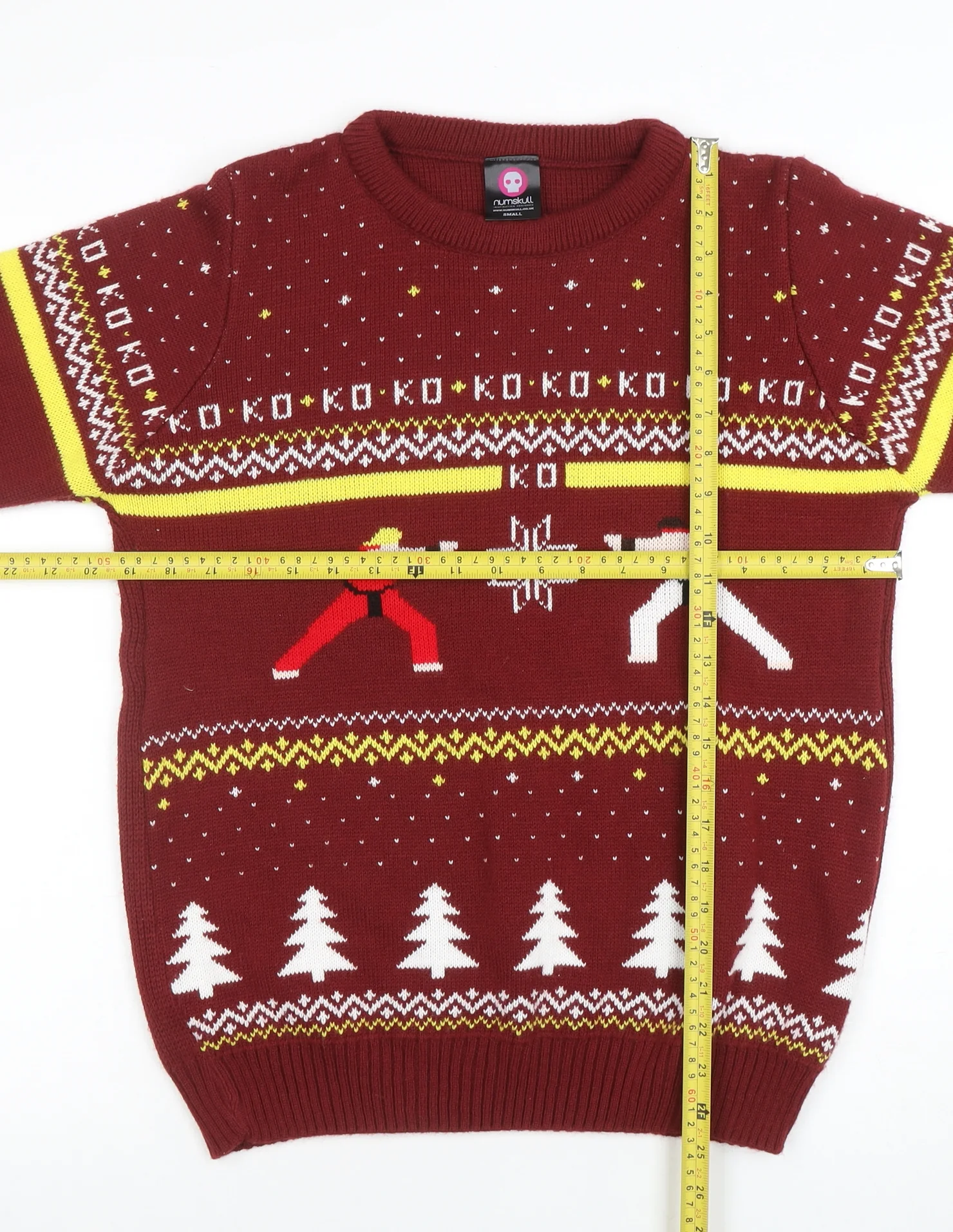 Numskull Men Red Christmas Street Fighter Knit Jumper Small - Image 2