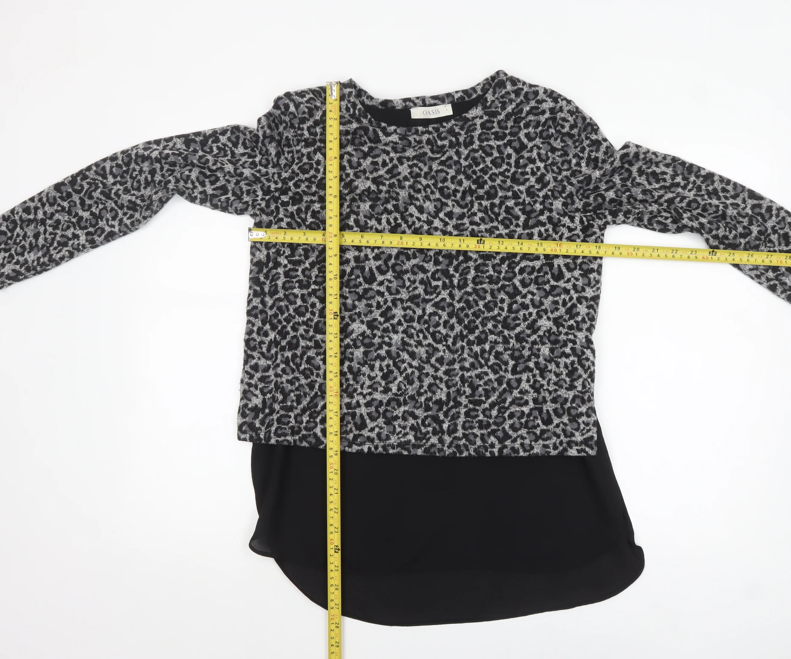 Oasis Women’s Grey Leopard Print Knit Tunic Blouse Size S - Image 2