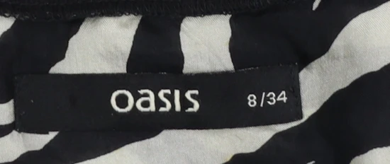 Oasis Women's Zebra Print Silk Sleeveless Blouse Size 8 Black/White - Image 4