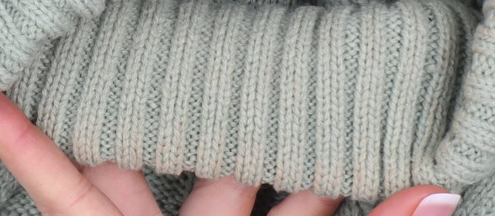 Quiz Women’s Green Roll Neck Cable Knit Sleeveless Vest Jumper Size S - Image 6