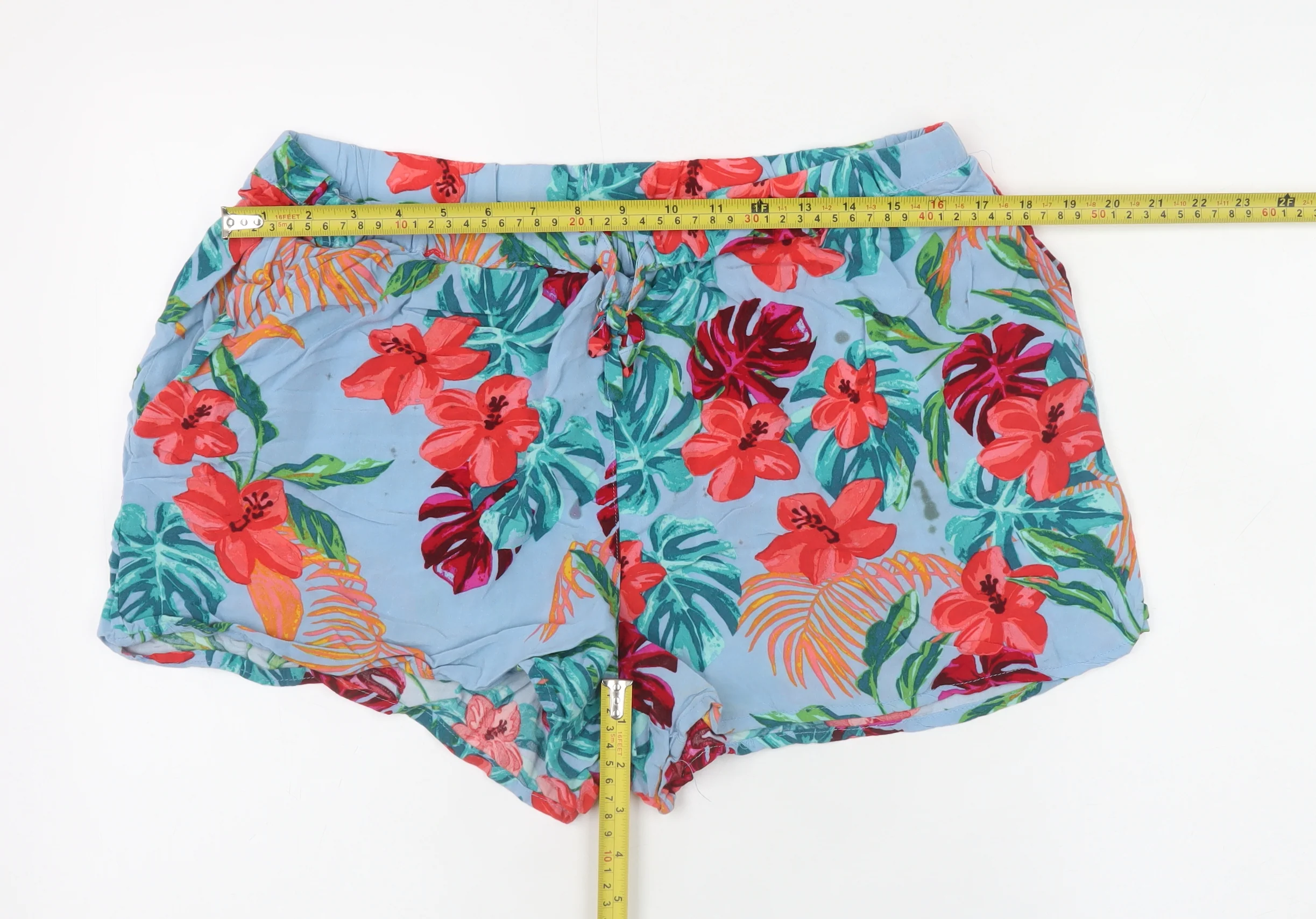 Red Herring Women's Multicoloured Floral Viscose Shorts Size 16 - Image 2