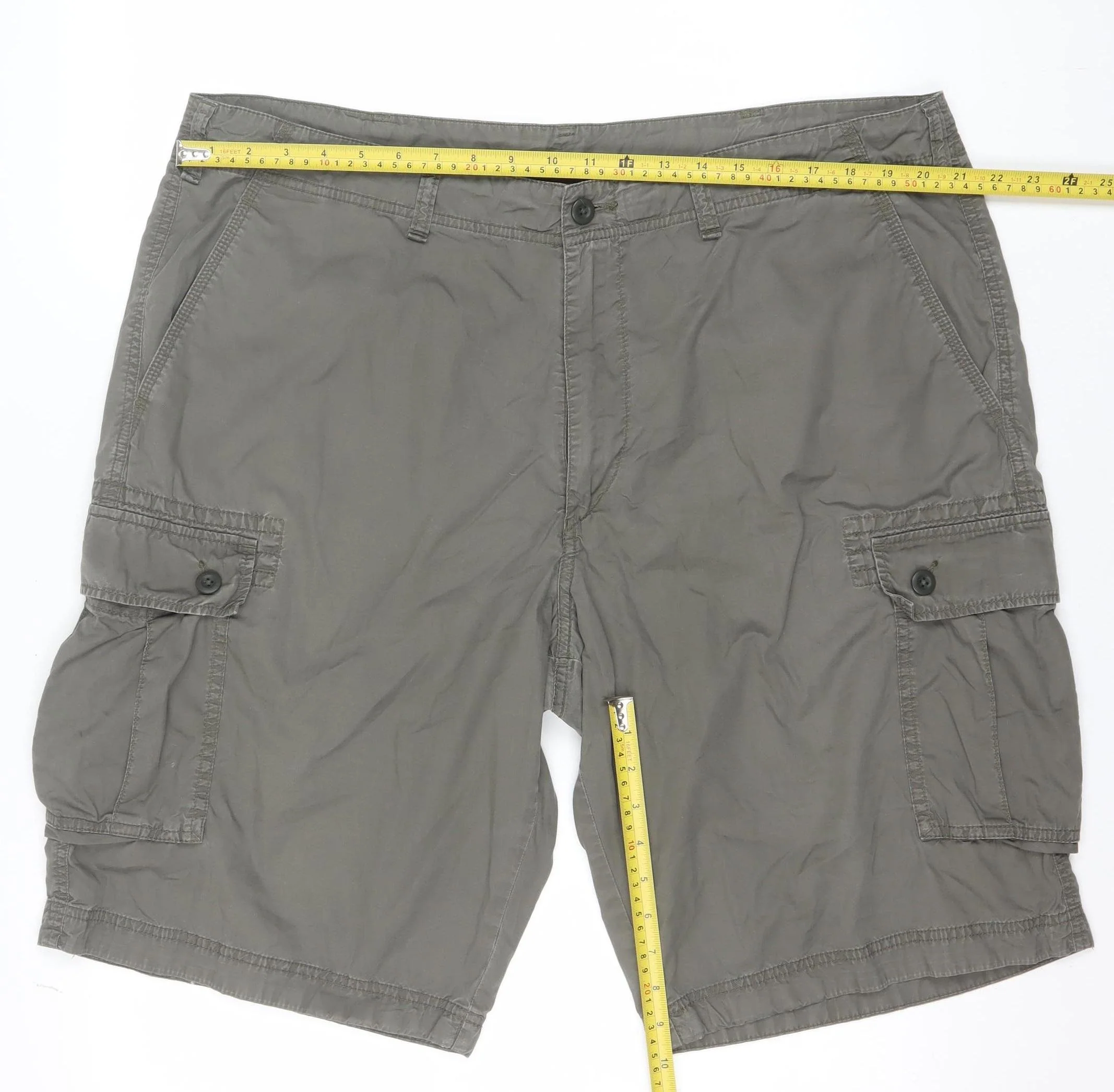 Uniqlo Men's Grey Cotton Cargo Shorts XL Casual Lightweight - Image 2