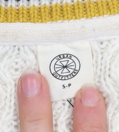 Urban Outfitters Women’s Ivory Cable-Knit Cropped Cardigan S - Image 4