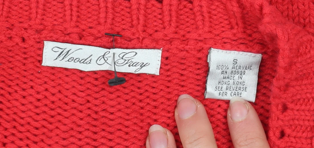 Woods & Gray Women’s Red Cable Knit Cardigan Small V-Neck Long Sleeve - Image 4